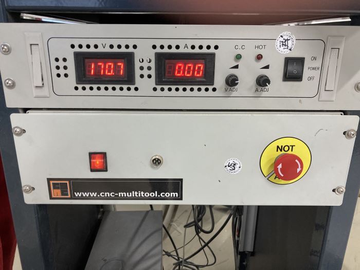 Regulador de corriente automático primer plano – control por microprocesador