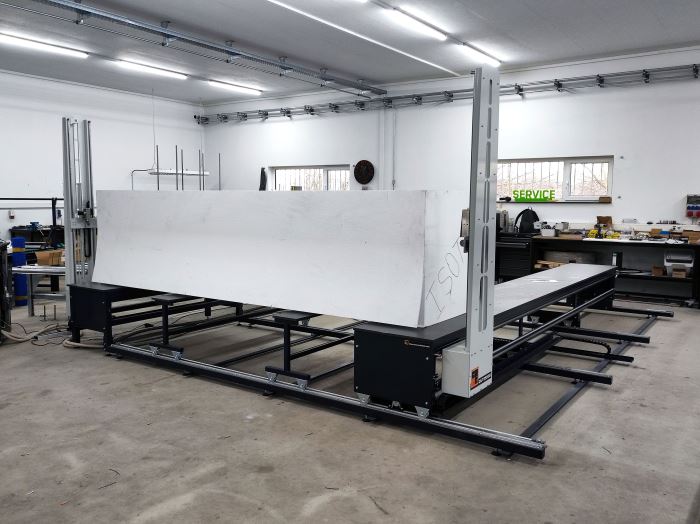 Mesa de máquina CUT3500SV con gran recorrido