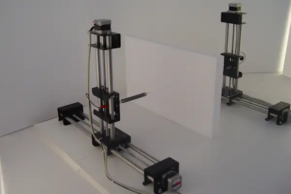 ST600S: primera máquina CNC de corte por hilo caliente de cuatro ejes