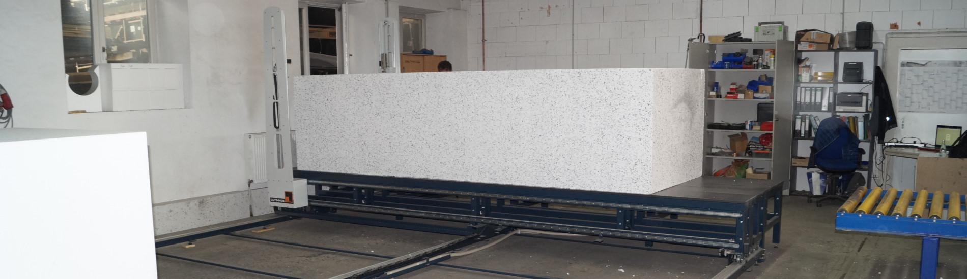 CUT3500SV cutting concrete moldings from EPS and XPS