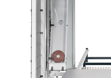 Arm enclosure with integrated suction